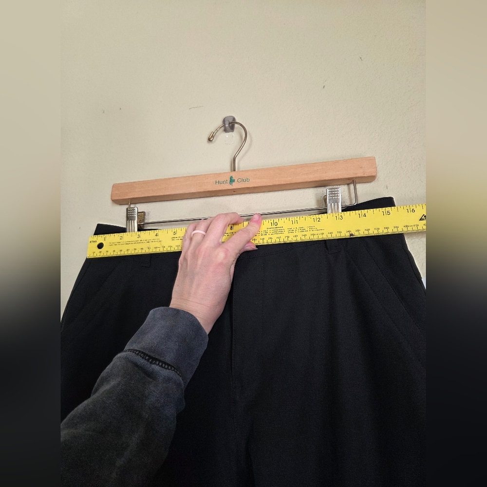 Old Navy Black StretchTech Quick Dry Pants Cargo - Picture 2 of 6